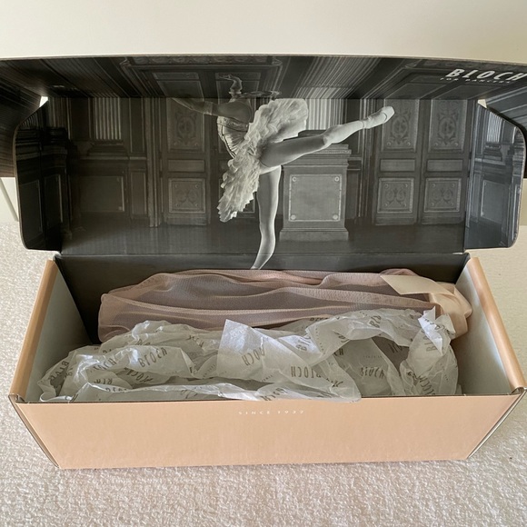 Black leather Bloch ballet flats. Sz 38. - Picture 7 of 9